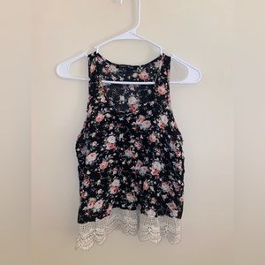 Sweet Rain Floral Top With Lace Detail At Bottom.… - image 1